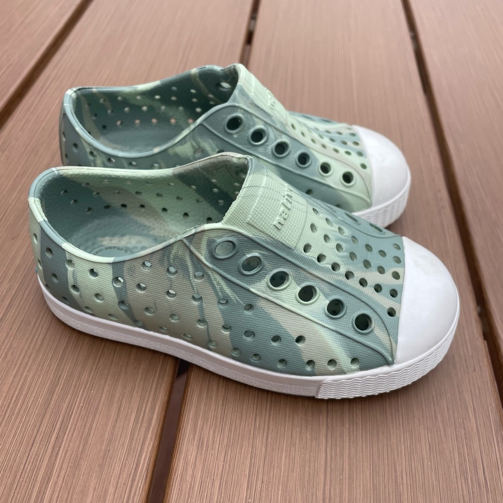 Native Jefferson Marbled Child Shoe Size 6C - Picture 2 of 6